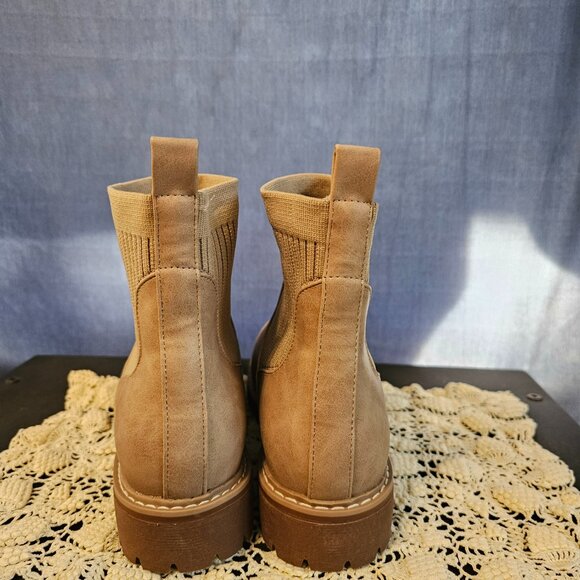 Corky's Cabin Fever camel slip on boots. NIB Size 10 - Picture 5 of 9